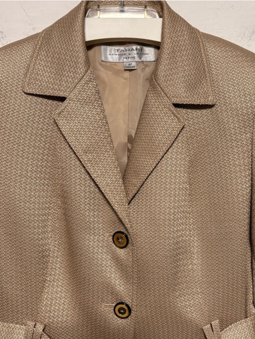 Tahari Arthur S. Levine Belted Blazer Tortoise Buttons Sz 4P - Picture 4 of 16